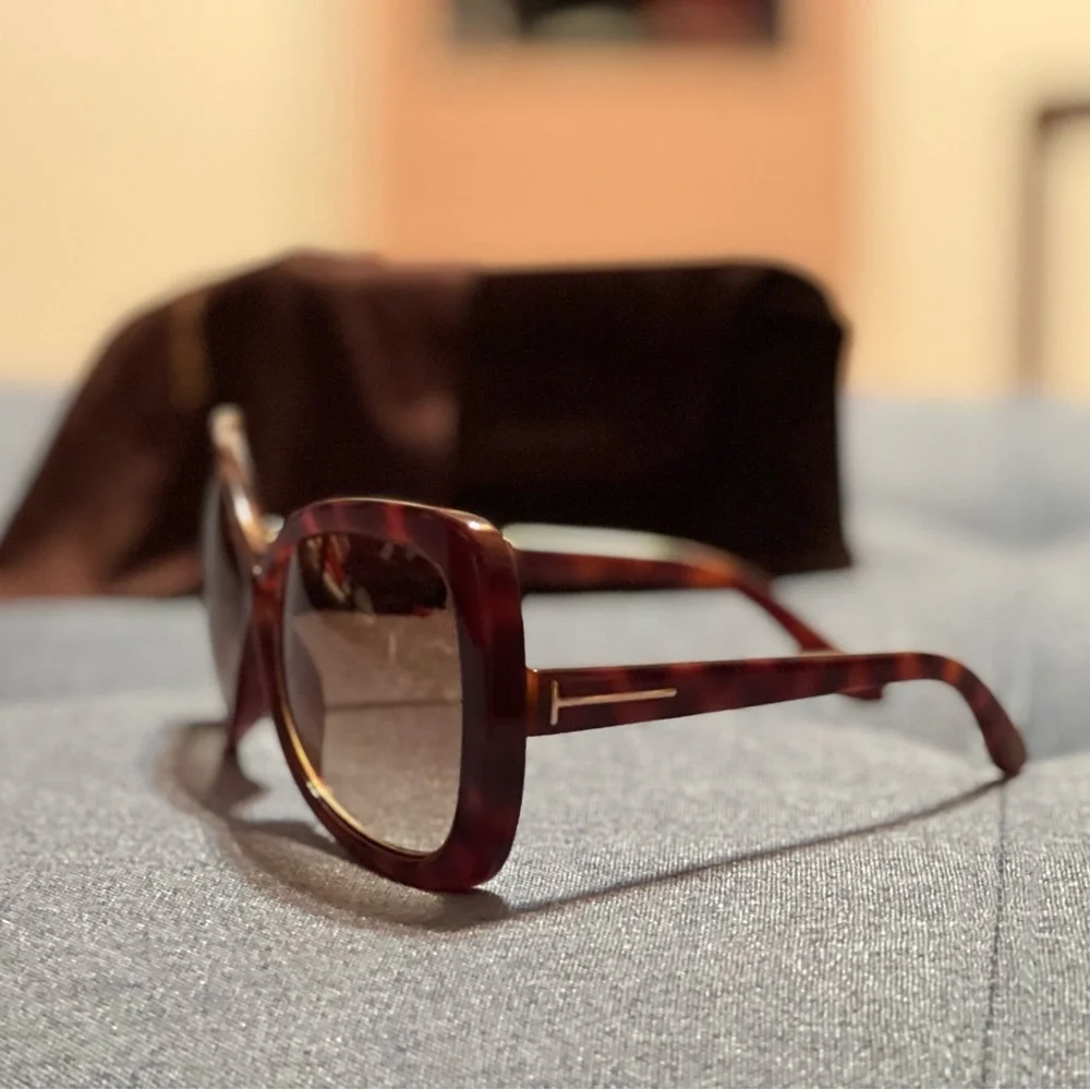 Tom Ford Sunglasses - Picture 3 of 3